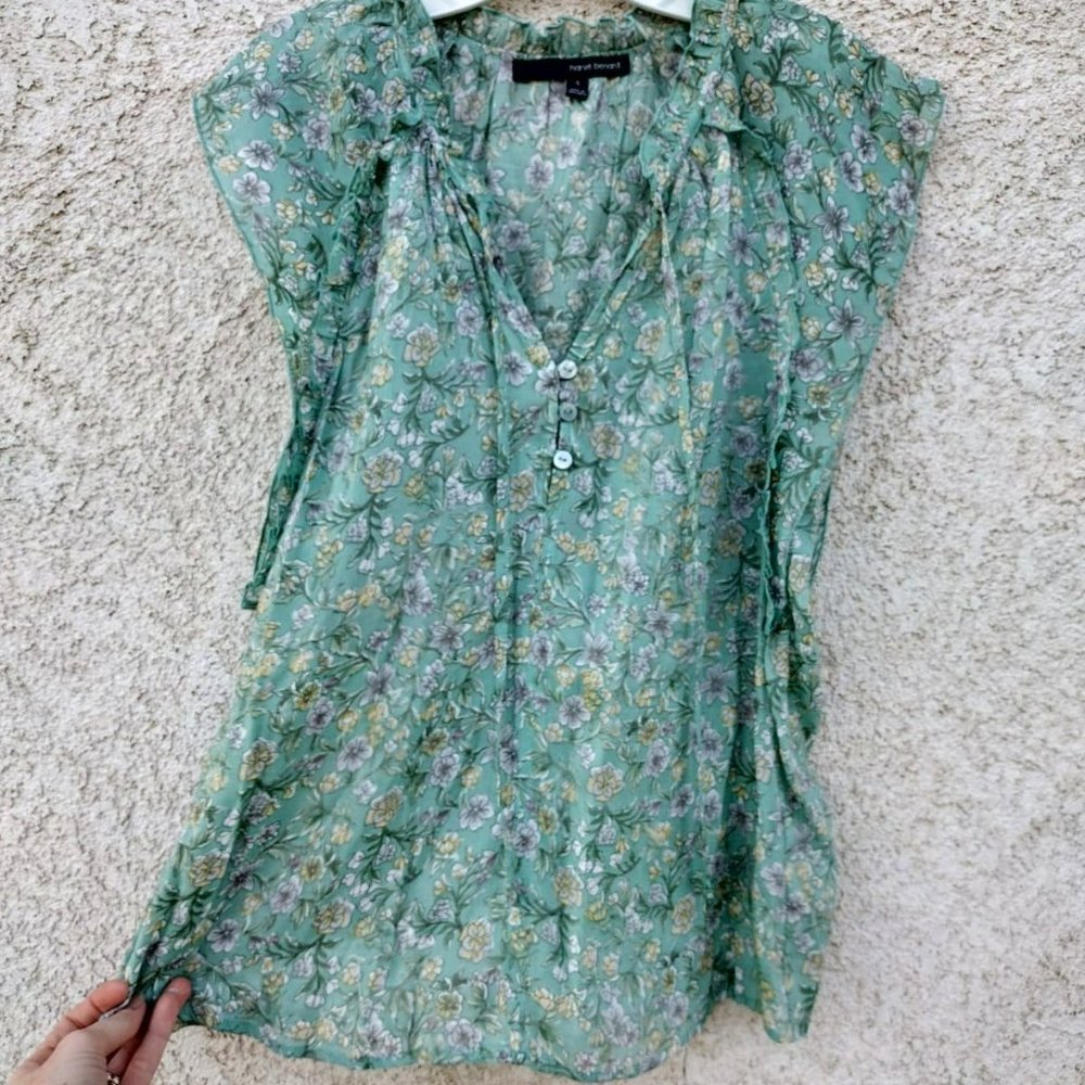 Harve Bernard  Floral Ruffle Short Sleeve Summer Blouse